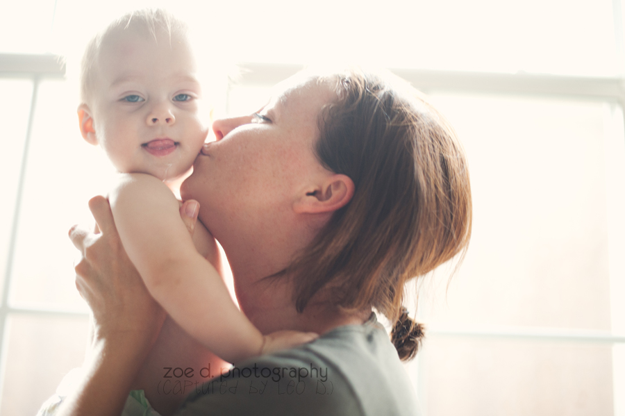 photographer-as-photographed-by-toddler photographer-as-photographed-by-toddler